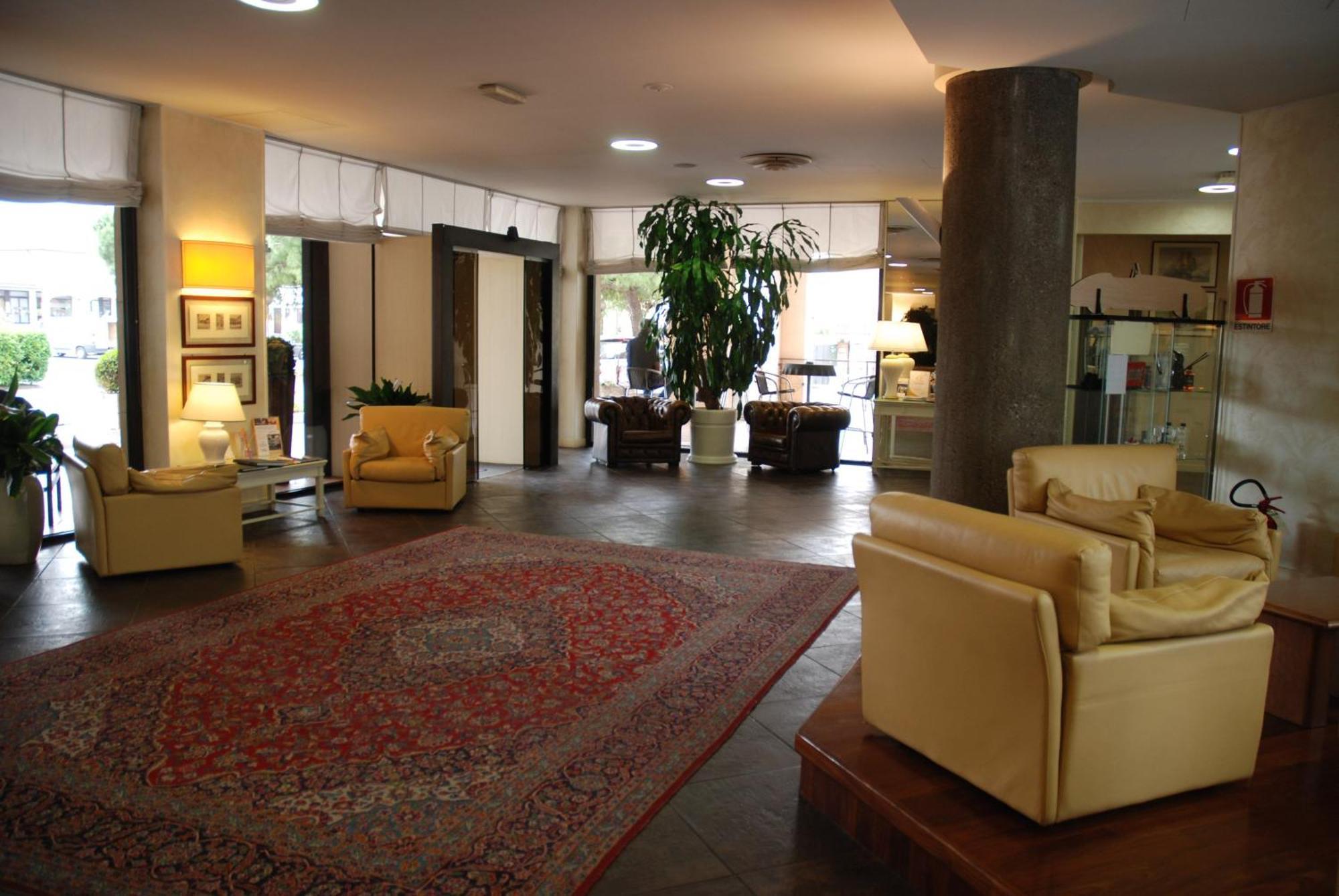 Hotel Continental Brescia Roncadelle Bagian luar foto