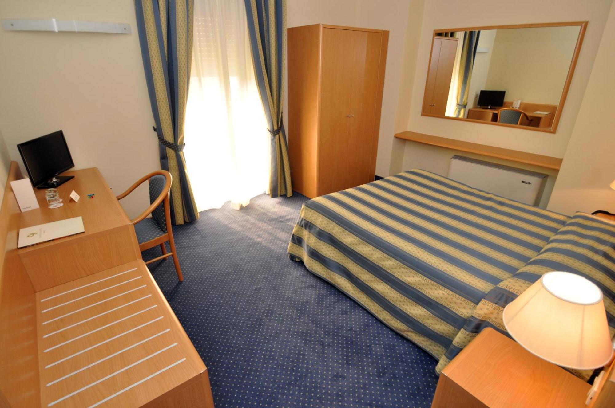Hotel Continental Brescia Roncadelle Ruang foto