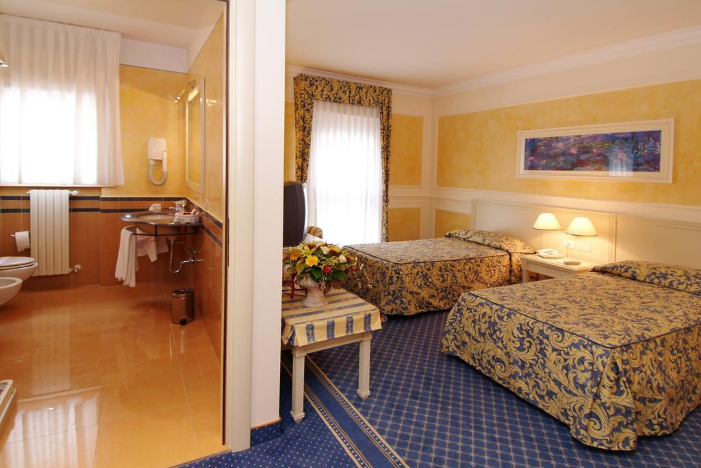 Hotel Continental Brescia Roncadelle Bagian luar foto