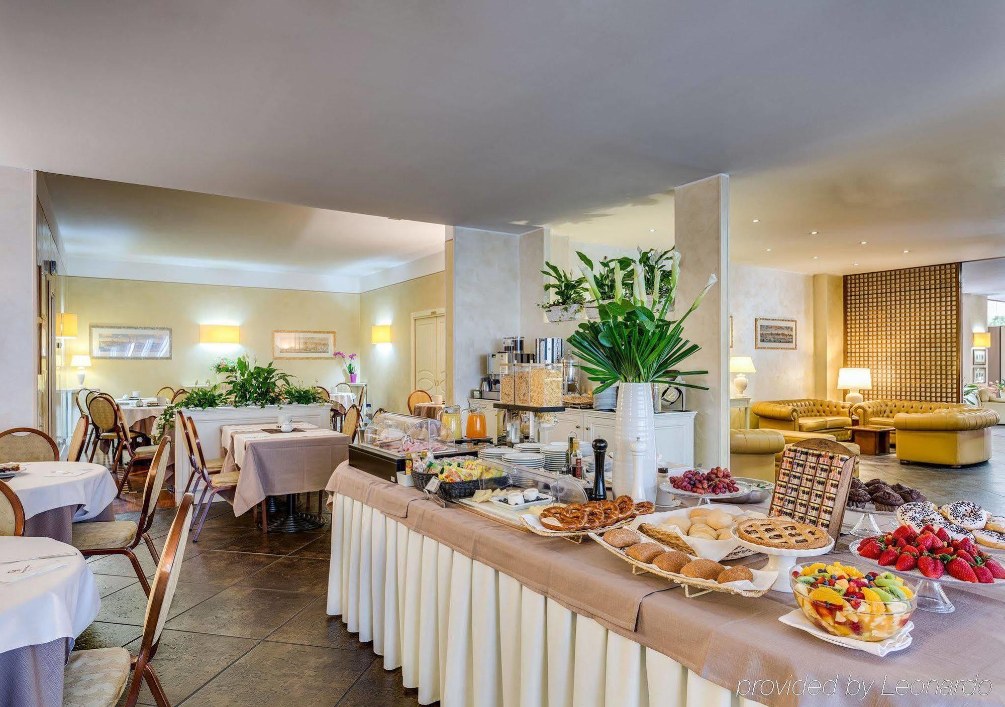 Hotel Continental Brescia Roncadelle Bagian luar foto