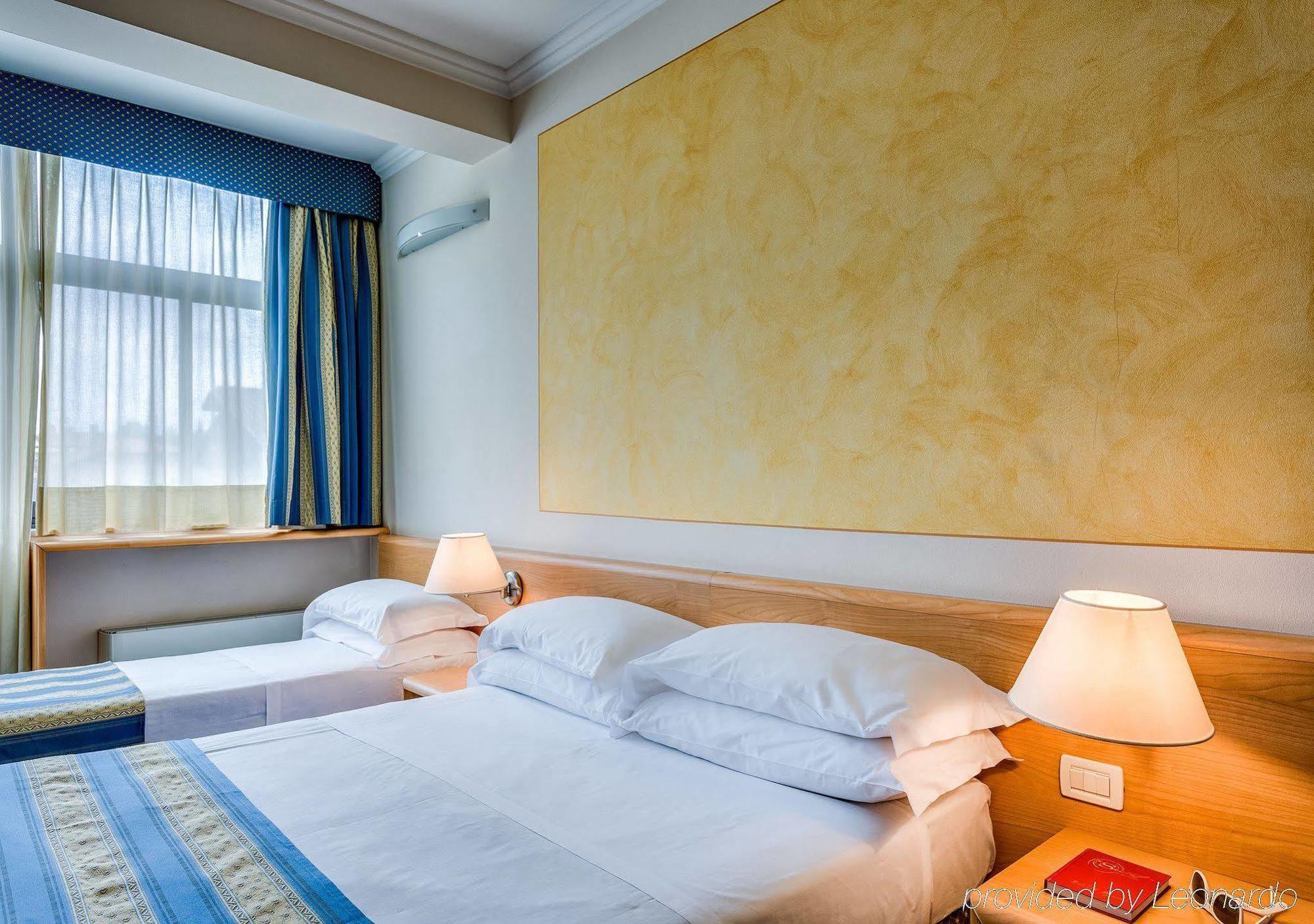 Hotel Continental Brescia Roncadelle Bagian luar foto