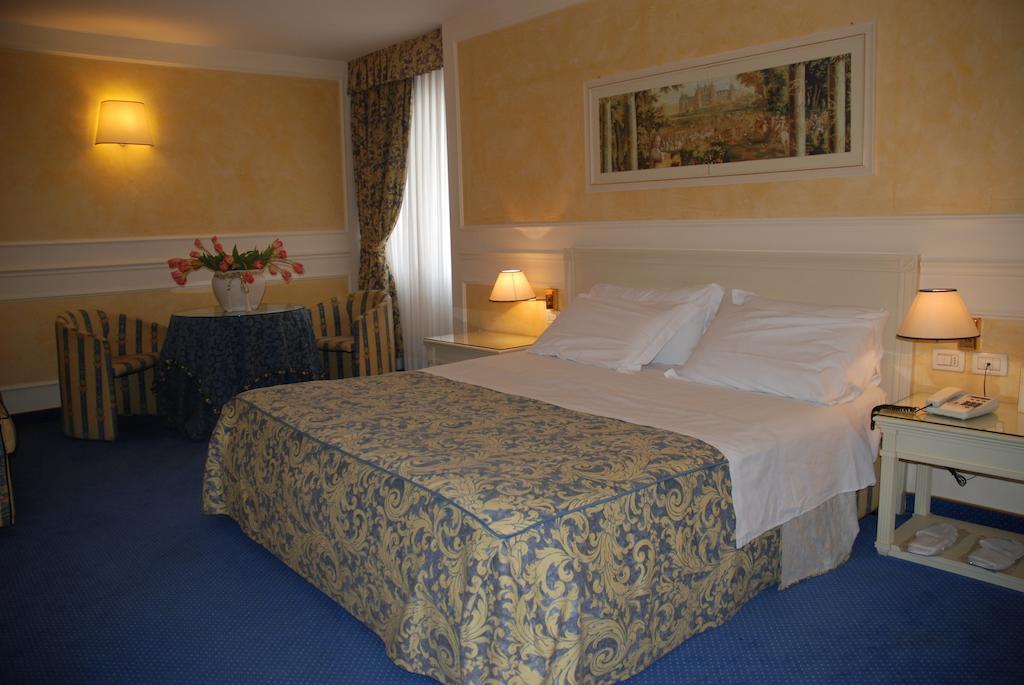 Hotel Continental Brescia Roncadelle Bagian luar foto